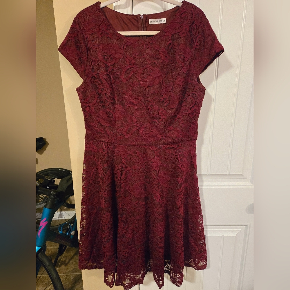 Muadress Elegant Burgundy Lace Cocktail Wedding Guest Dress